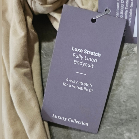 Auden Luxe Stretch Fully Lined Bodysuit -Short Sleeves- Size Large NWT - Picture 7 of 8